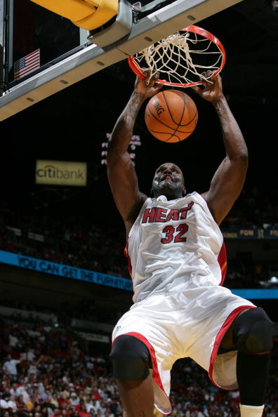 多特蒙德vs斯图加特：埃姆雷-詹、布兰特首发，努贝尔、昂达夫出战（多特蒙德对阵斯图加特：埃姆雷-詹、布兰特首发，努贝尔、昂达夫登场）