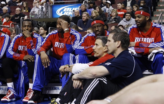 非人类！文班亚马极致个人表演打爆雷霆双塔主宰比赛，全场沸腾（文班亚马怪物级个人秀碾压雷霆双塔，统治力引爆全场）