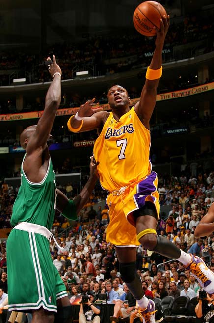 马德兴：米利西奇不敢热身U17女足，一年半不换血，足协当断则断（马德兴：米利西奇回避U17女足热身，18个月不换血，足协应果断决策）