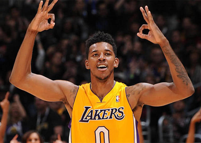 NBA菜鸟观察站：高顺位秀渐入佳境，奎因有望成本届最强内线（NBA新秀速递：高位选秀状态回暖，奎因或成本届最强内线）