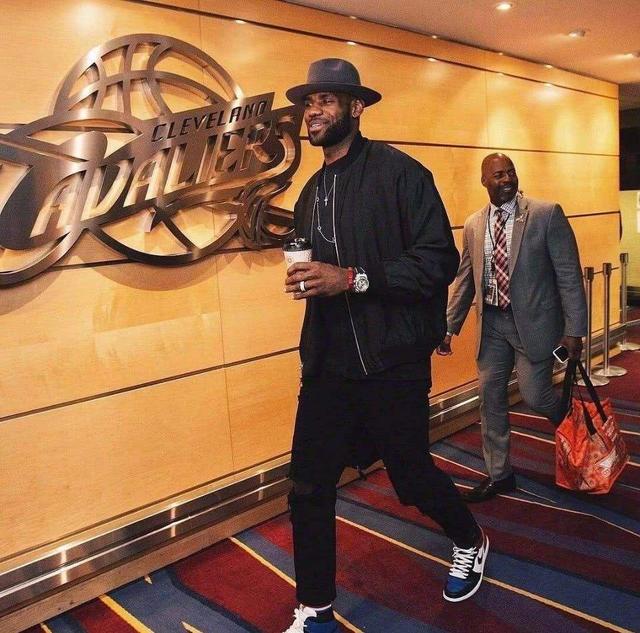 夸德拉多：C罗平常简直是在拼命训练，他既有天赋又有自律（夸德拉多称C罗训练近乎拼命，兼具天赋与自律）