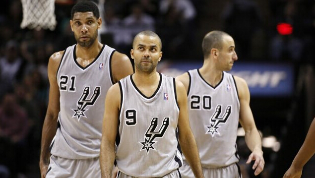 能否做到？拜仁有望成为首支欧冠客战巴黎取得三连胜的球队（拜仁冲击历史：有望成欧冠首支客场对巴黎实现三连胜的球队）