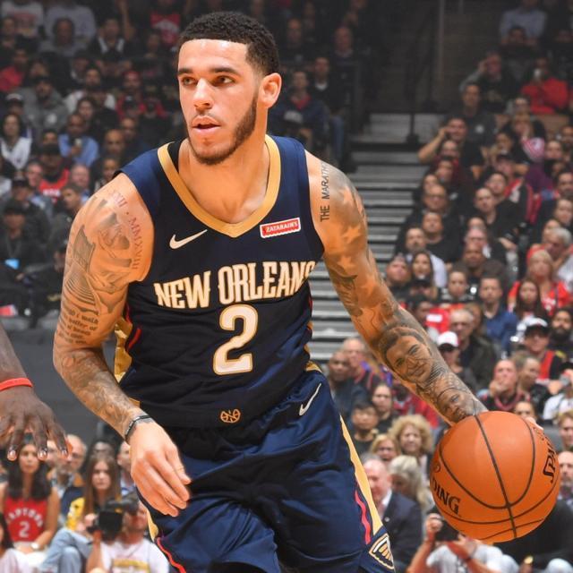 世体：莱万多夫斯基点亮纽约帝国大厦，以庆祝波兰独立日（西媒：莱万为庆祝波兰独立日点亮纽约帝国大厦）